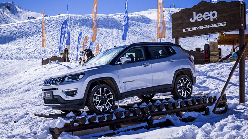 Jeep en Valle Nevado