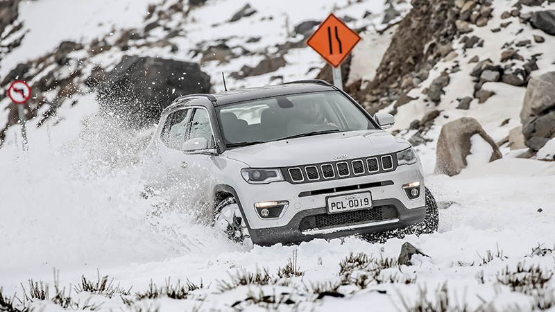 Jeep en Valle Nevado